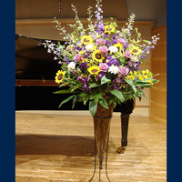 五反田の花屋 バラとダリア、蘭のゴージャス籠スタンド花